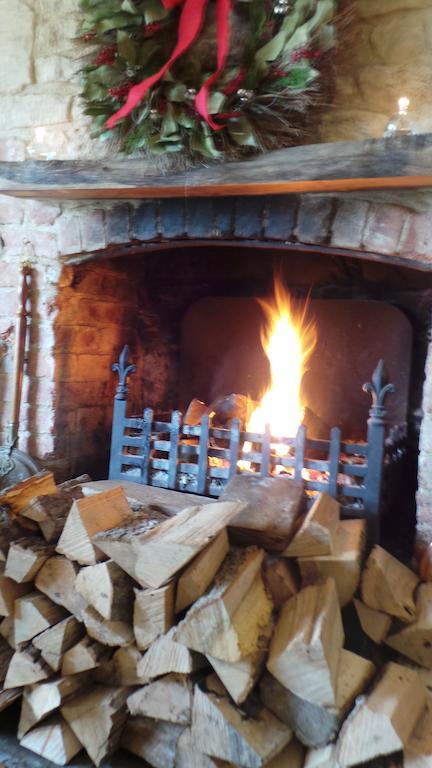 Inn The Woodhouse Arms 2*