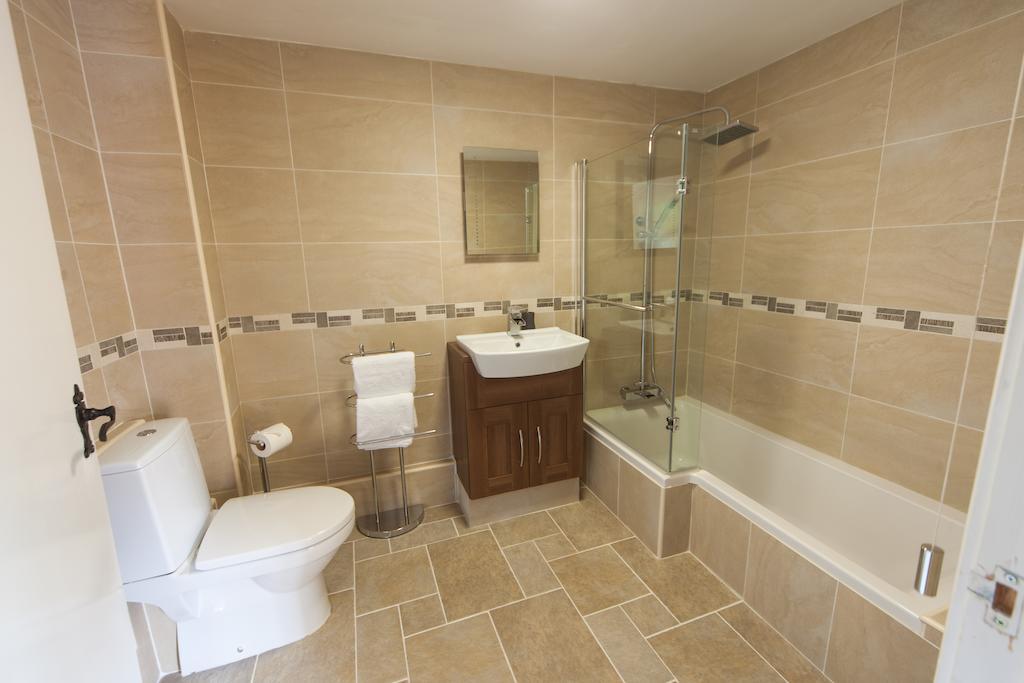 The Woodhouse Arms Inn 2*